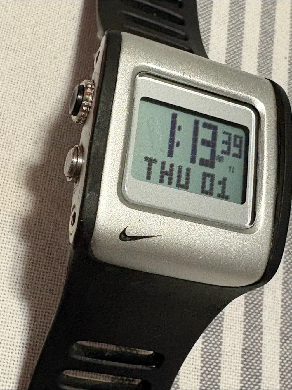 Nike WC0037 Digital Day Date Alarm Chrono Silver Tone Case Black Silicone Watch